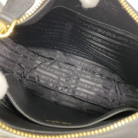 Prada shoulder bag in black leather for women - Picture 4 of 8